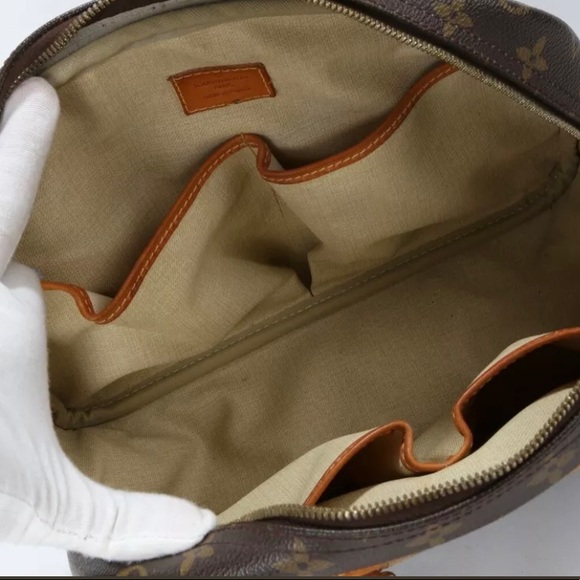 Luis Vuitton trouville monogram canvas handbag includes authentic strap - Picture 13 of 16